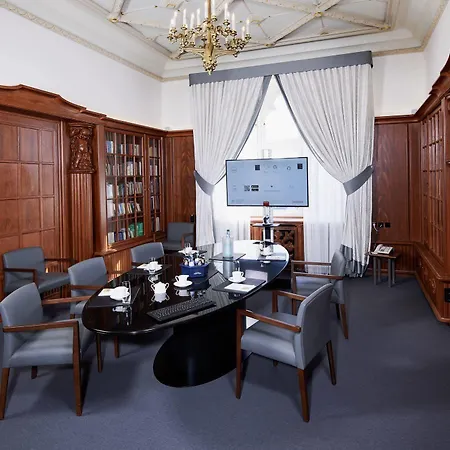 Schloss Eckberg Hotell 4*