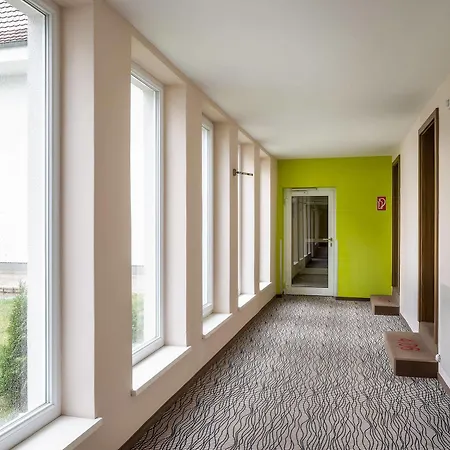 Scope Airport Hotel 3*