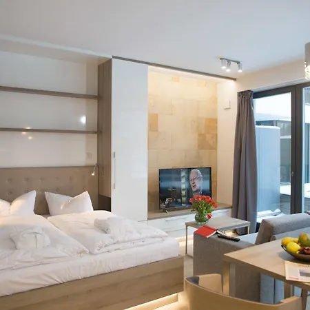 Residenz Am Zwinger Aparthotel 5*