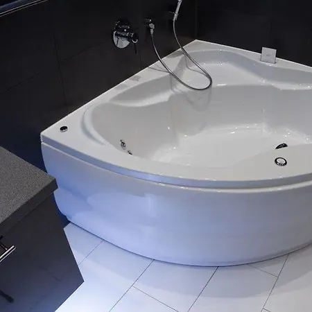 Residenz Am Zwinger Aparthotel 5*