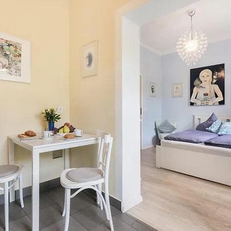 Galeriewohnung In Der Neustadt * Dresden
