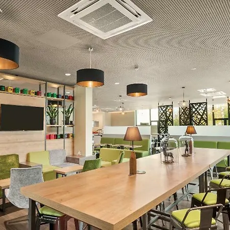 Hotel Super 8 By Wyndham 3*