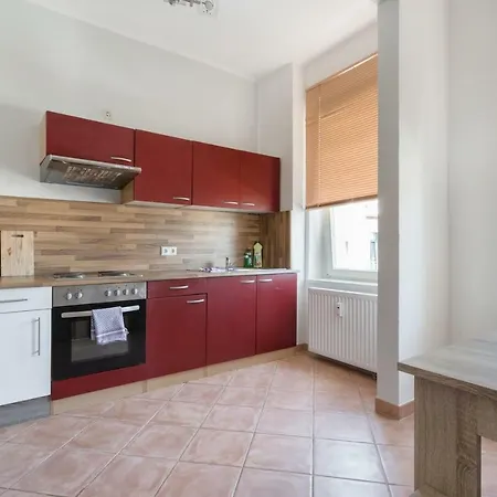 Residenz: Spacious For Groups Up To 6 Apartment