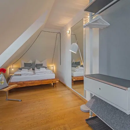 Hotel Am Schillerplatz Dresden