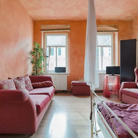 Residenz: Spacious For Groups Up To 6 Apartment *