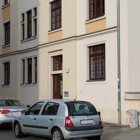 Apartment Centre *