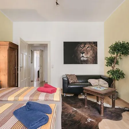 Residenz: Spacious For Groups Up To 6 *