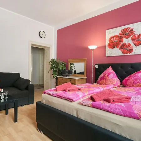 Apartment Residenz: Spacious For Groups Up To 6