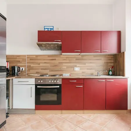 Residenz: Spacious For Groups Up To 6 Apartment *