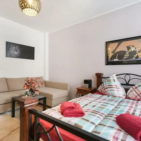 Residenz: Spacious For Groups Up To 6 Dresden