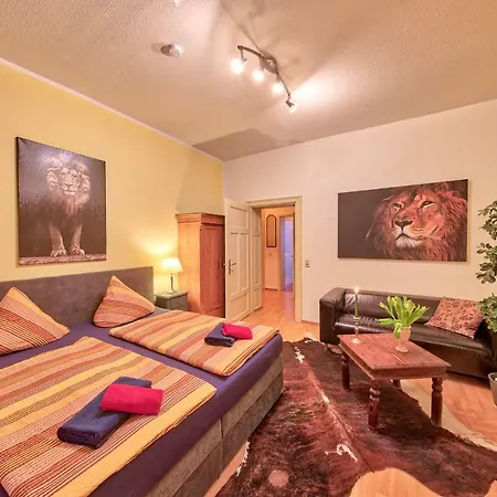 Residenz: Spacious For Groups Up To 6 * Dresden