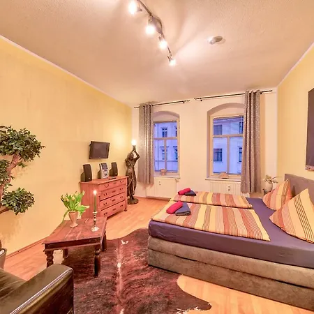 Residenz: Spacious For Groups Up To 6 Apartment *