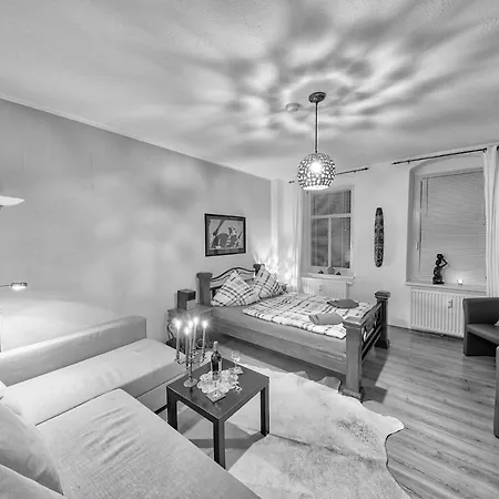 Apartment Residenz: Spacious For Groups Up To 6