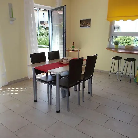 Uhlemann - Nur 15 Minuten Bis In Altstadt Apartment *