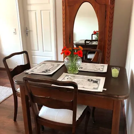 Ferienwohnung Elbhangblick - Fur 2 Personen * Dresden