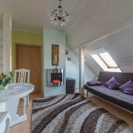 Apartment Zentrale Ferienwohnung In Gruna Im Dg *