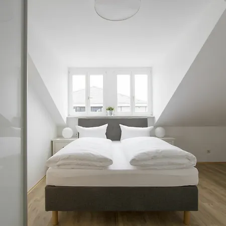 Apartahotel Limehome Antonstrasse 3*