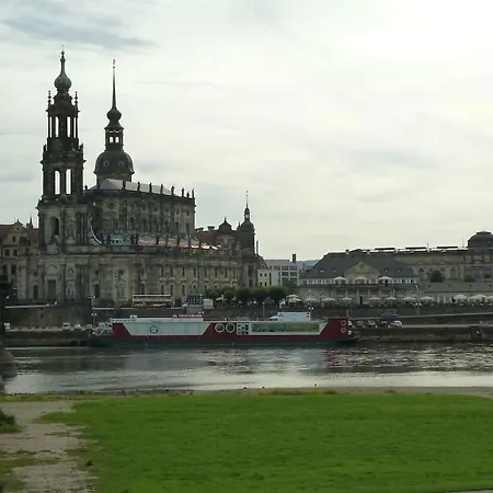 „zum Napoleonstein“ Apartment Dresden