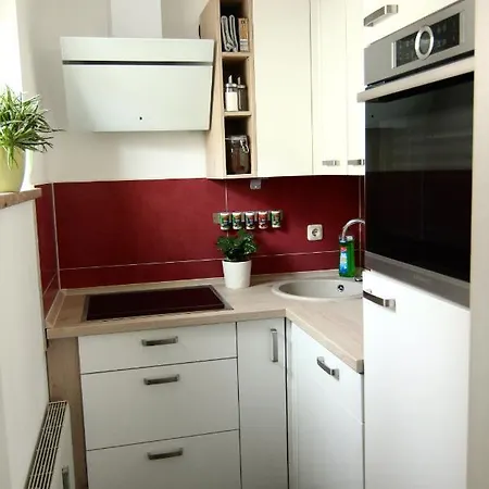 / Flat / Im Herzen Von Apartment