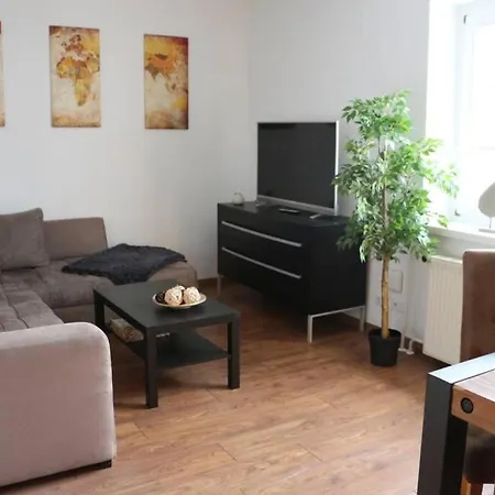 Apartment Zentralgelegene 4-raum Bis 8 Pers. *