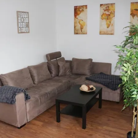 Apartment Zentralgelegene 4-raum Bis 8 Pers. *