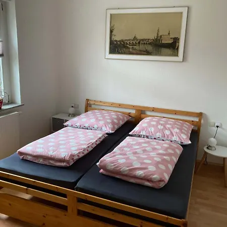Tapetenwechsel -balkon- Apartment *
