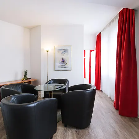Otel Dormero Airport 4*