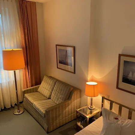 Windsor Hotell 3*