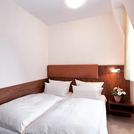 Neumarkt Aparthotel 4*