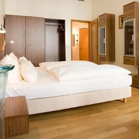 Neumarkt 4*