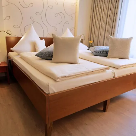 Hotel Martha 3*