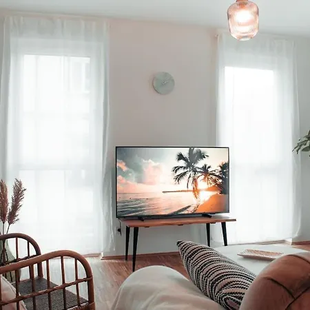 Modern 2 R-apartment/netflix/fitness/billiard Apartment Dresden