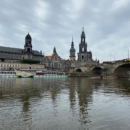 Apartment Fewo Am Zwinger 2 *