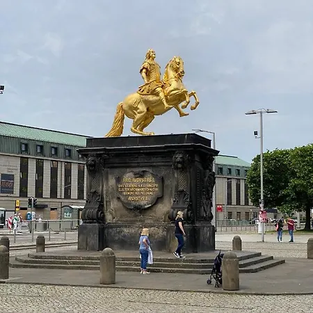 Fewo Am Zwinger 2 * Dresden