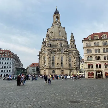 Fewo Am Zwinger 2 *