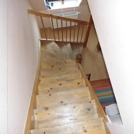 Sehr-schoene-4-raum-maisonette-fewo-mit-110qm-balkon-zentral-preiswert-t7 Apartmán Drážďany