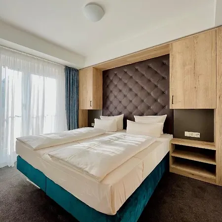 アパート Familienapartment Mit Panoramablick Zur Frauenkirche ドレスデン