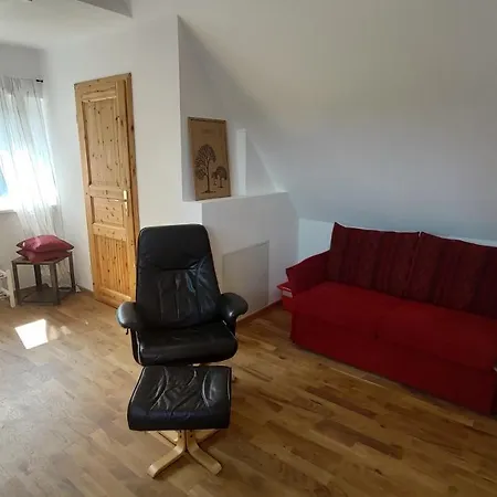 Apartment Stiegenstuebchen Am Weinberg Dresden