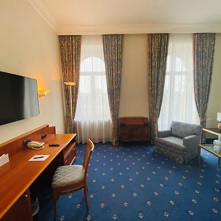 Bayerischer Hof Hotel Dresden