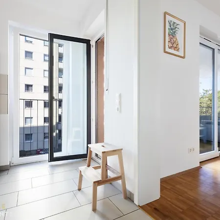 Pineapple Zwinger I - 80 Qm - 1x Free Parking * Dresde