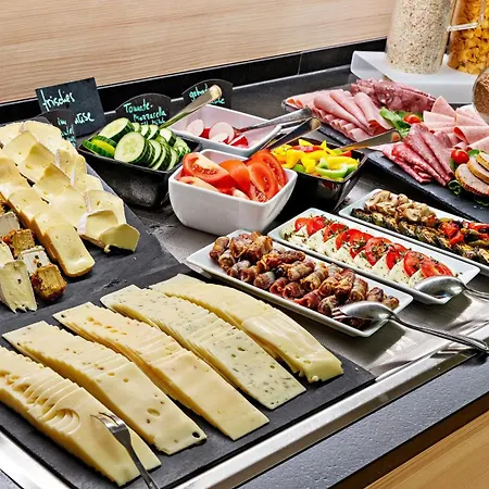 Bayerischer Hof 4*
