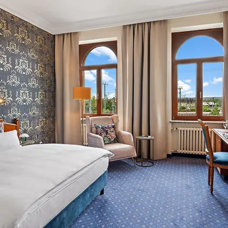 Bayerischer Hof 4*