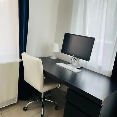 Studio-apartment Mit Balkon Apartamento *