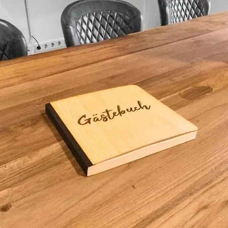 Luxus Im Zentrum Fuer 6 Personen Mit 3 Zimmern, Balkon, Parkplatz, Wlan * Dresden