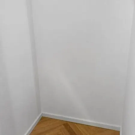 Luxus Im Zentrum Fuer 6 Personen Mit 3 Zimmern, Balkon, Parkplatz, Wlan * Dresden