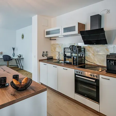 Apartment Am Grossen Garten - Terrasse & Parkplatz -8 Personen Dresden