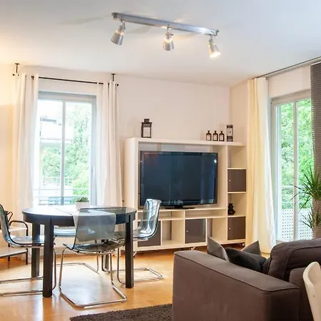 Wohnglueck Mit Balkon Im Preussischen Viertel Apartment Dresden