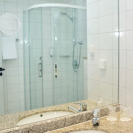 Courtyard By Marriott Hotel 4*