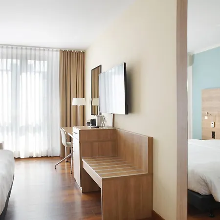 Courtyard By Marriott Hotel Dresden