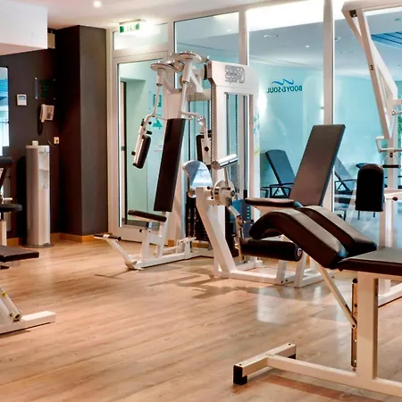 Courtyard By Marriott 4*